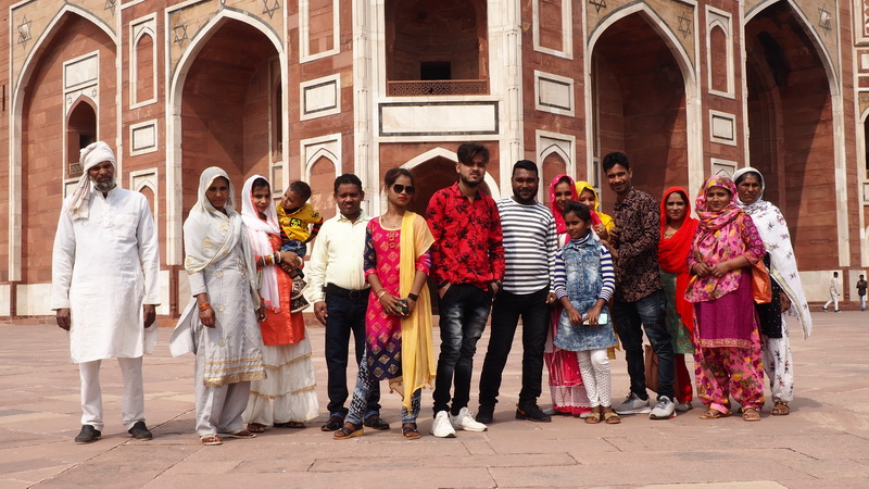 Une famille indienne en visite lotus