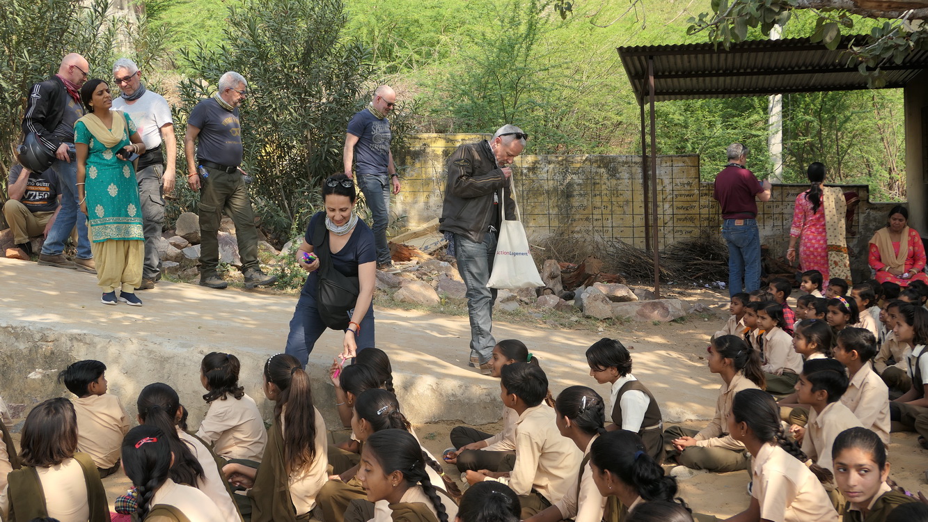 La distributions des fournitures scolaires Jour 3