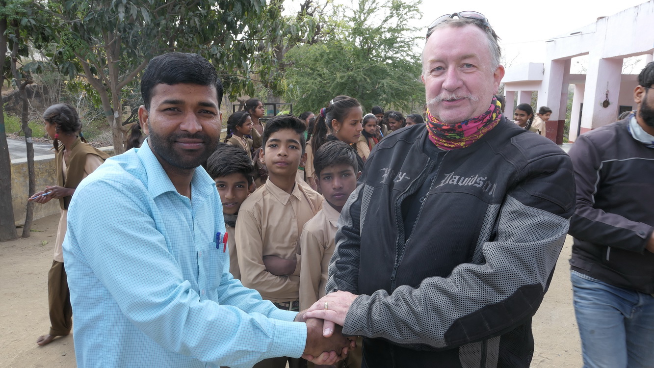 Un instituteur nous remerciant Jour 6 - Udaipur