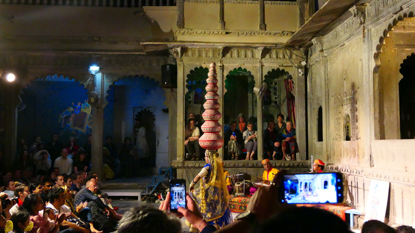 Spectacle de danse ( peu de photos...) Jour 6 - Udaipur