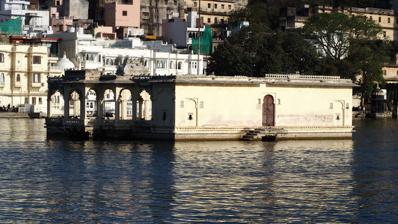 En bateau sur le lac Udaipur