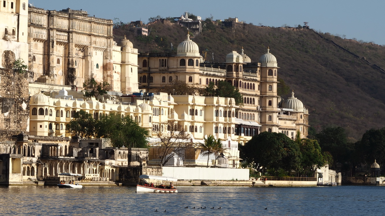 En bateau sur le lac Udaipur