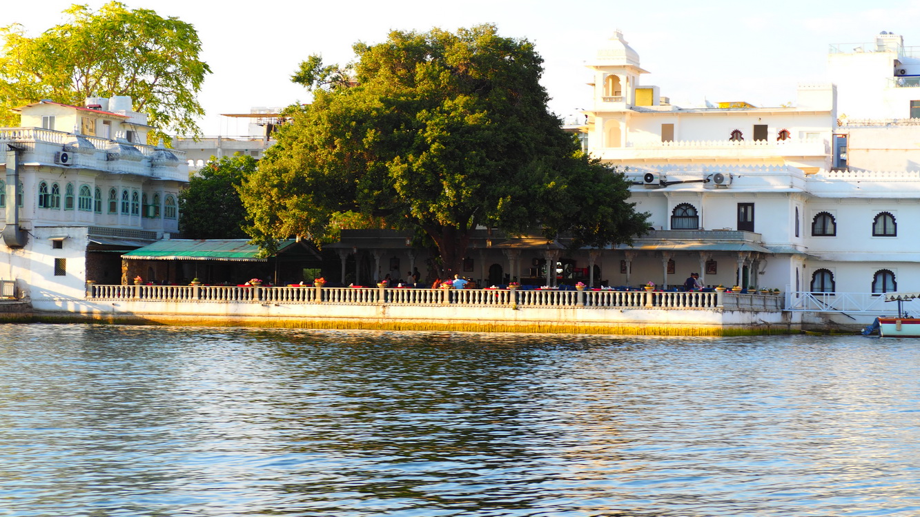 En bateau sur le lac Udaipur